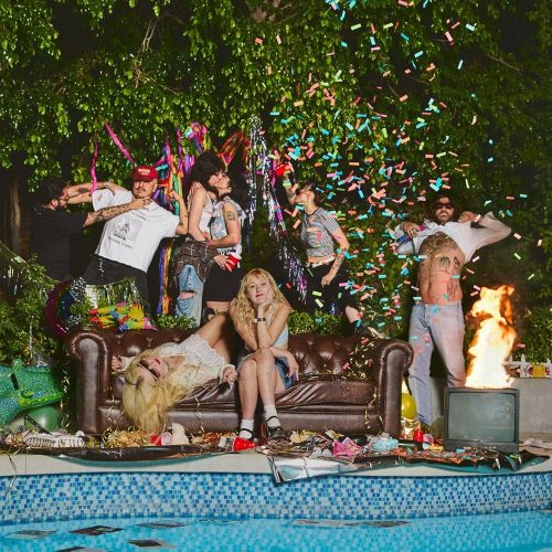 copertina lambrini girls who let the dogs out